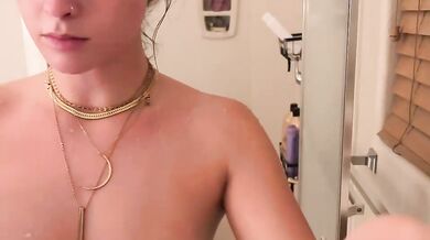 camncaroline Wall Dildo Fuck & BoyGirl Blowjob Chaturbate