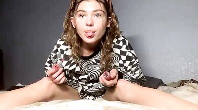 lil_luca Legs Behind Head Naked Chaturbate