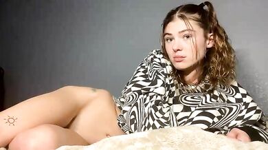 lil_luca Pose For Cocks Chaturbate