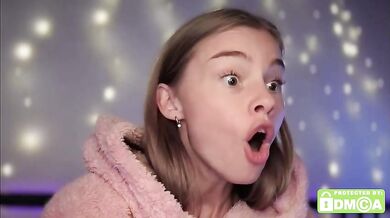 roxxxie_reid Doggy Dildo Fuck Chaturbate