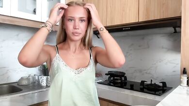 livslifee Blonde Camgirl Stream Chaturbate