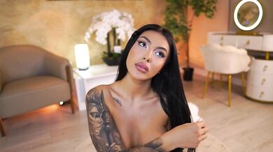 AishaaDevoe Stripchat Doggy Pussy Play & Dance