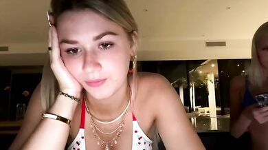 stella_rose20 Chaturbate Teen Nipslip Adjusting Bra