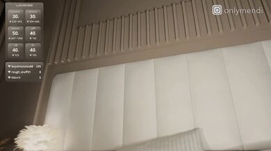 MENNDI Stripchat Flash Boobs