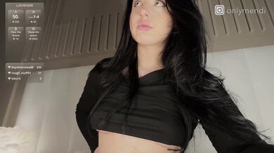 MENNDI Stripchat Flash Boobs