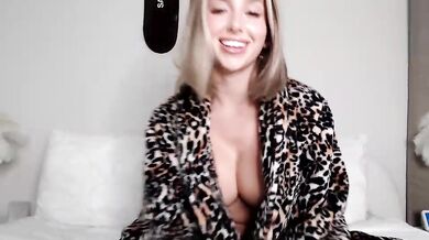 itsmealexisrae Round Boobs Chaturbate