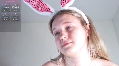 emilyhewell Chaturbate Ice & Oil Boobs