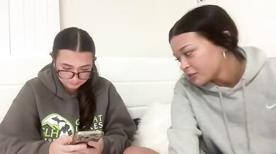 starqueenieee Chaturbate Teens Flash Tits