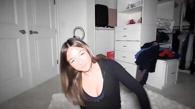avaowenss Bouncing Ass & Dance in Thong Chaturbate