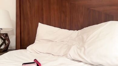 lunarose17 Vibe Pussy Over Panties Topless Chaturbate