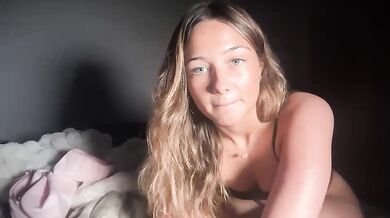 avaowenss Waiting for Cock in Doggy Chaturbate