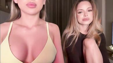 julia_rle Oil Boobs Show Topless Chaturbate