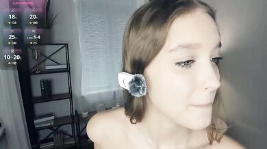 alicemelison Chaturbate Water Spray Topless Boobs