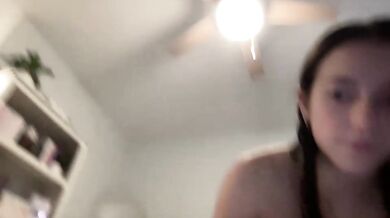 elenalovexxx Topless Teasing Teen Chaturbate