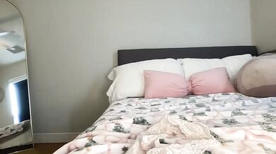 elenalovexxx Topless Teasing Teen Chaturbate