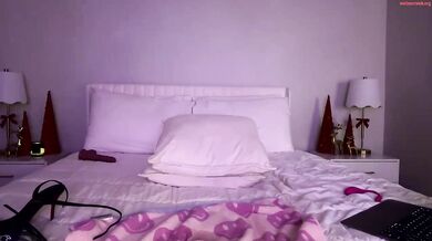 ellebby7 Multi Squirt Cum with lovense & JOI Chaturbate