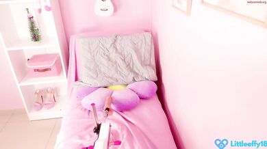 little_effy18_ Dildo Fuckmachine Cumshow Chaturbate