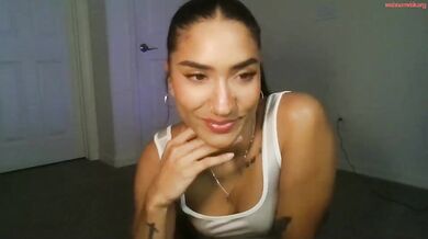 luvvvxliv Dance Braless in White Shirt Chaturbate