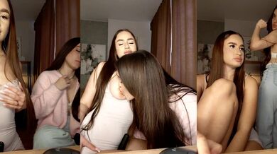 MayaGlow Stripchat Friend Lick Boobs