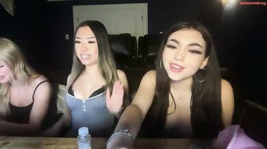 maddieblair1 Chaturbate Teen Cam with Friends in Underwear