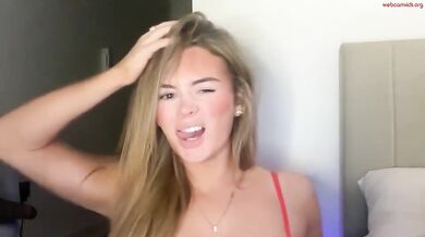 taliavaine Christmas Lingerie Nipslip Tease Chaturbate