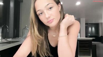 avaowenss Makeout & Topless Tease with Stella Chaturbate