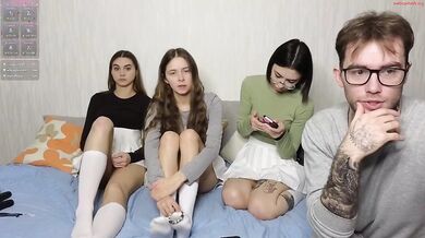 mar7gan Chaturbate Friends Strip Naked