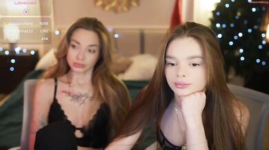 kira0541 Friends Insert Butt Plug Chaturbate