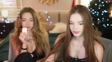 kira0541 Friends Insert Butt Plug Chaturbate