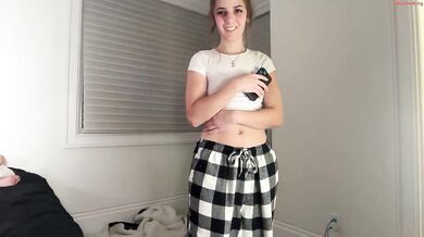 lauramaexo Chaturbate Flash Tits & Ass Show