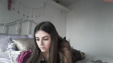 lauramaexo Parents Home Strip Topless Chaturbate