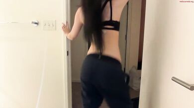 stellapearl Bottomless Teen gets Dressed Chaturbate