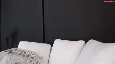 novaleighh Chaturbate Flash Natural Boobs