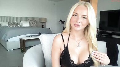 lolasinclairr Hairbra Tease Nipslip Chaturbate