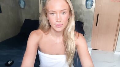 livslifee Shower Wet Top & Cut Shirt Chaturbate