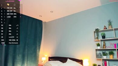 paulettelafevre Chaturbate Topless Pussy Play with Vibrator