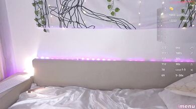 tayasha Chaturbate Topless Small Tits Show