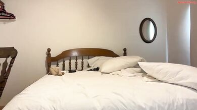 ellalowe Pussy Lips Flying Around When Bouncing Ass Chaturbate