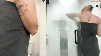 elliebrooksss kenziesmithh Shower Show & Teasing Chaturbate