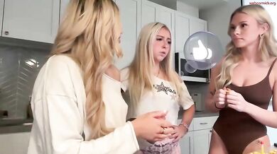 summerclarkee Chaturbate Blonde Teen Show Sexy Bikini