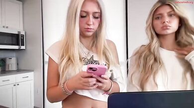 kateharperr Flash Tits Streaming with Friends Chaturbate