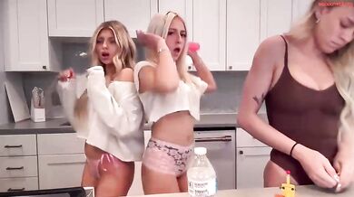 kateharperr Flash Tits Streaming with Friends Chaturbate