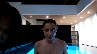 milliexhart Handbra Tease & Pool with Friends Chaturbate