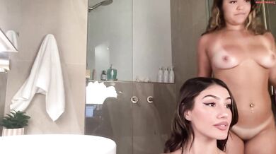 ava__bbyxo ava_delightt Shower Show Chaturbate
