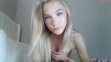 emmabrooksxo Lotion & Flash Boobs Chaturbate