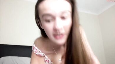 sageexx Chaturbate 18 Year Old Topless Tease