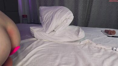 aurora_cherry Chaturbate Teen Pussy Grip Dildo Ride