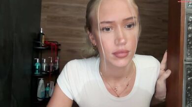livslifee Transparent Wet Shirt Shower Chaturbate