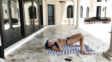 AmandaCerny Live Workout & Shower Onlyfans