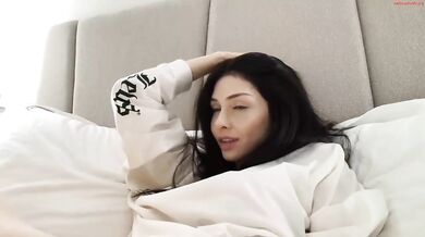 milla_bella Naked Strip Tight Body Chaturbate